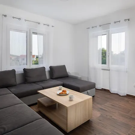 Apartment Laura