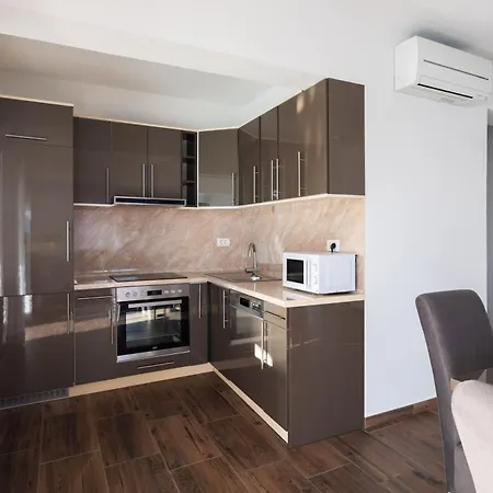 Laura Apartmán Zečevo