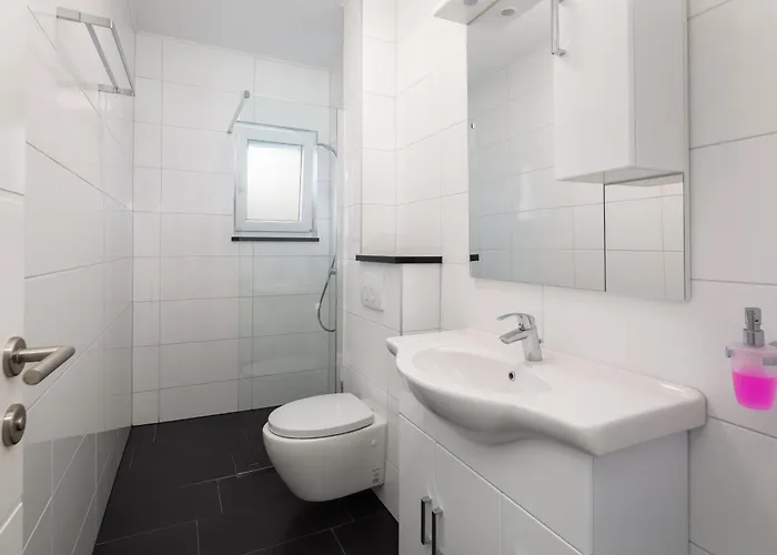 Laura 아파트 Zečevo